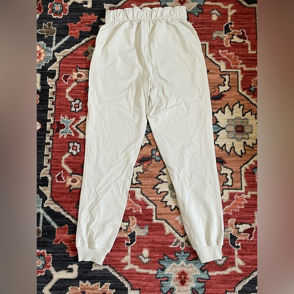 NWOT Lululemon Stretch Luxtreme Jogger *special edition team Canada - Picture 16 of 16